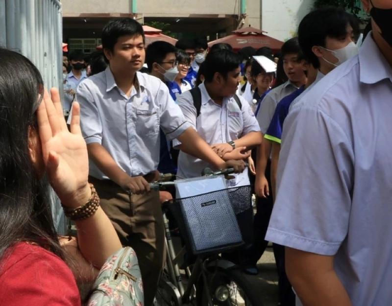 Nam sinh đi thi bằng xe đạp và giấc mơ về Bạc Liêu học đại học - Ảnh 3.
