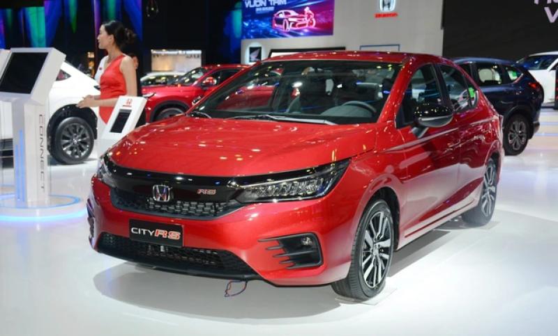 Sedan hạng B dưới 600 triệu: Toyota Vios lấy lại ngôi đầu, Mazda2 vượt Honda City - Ảnh 1.
