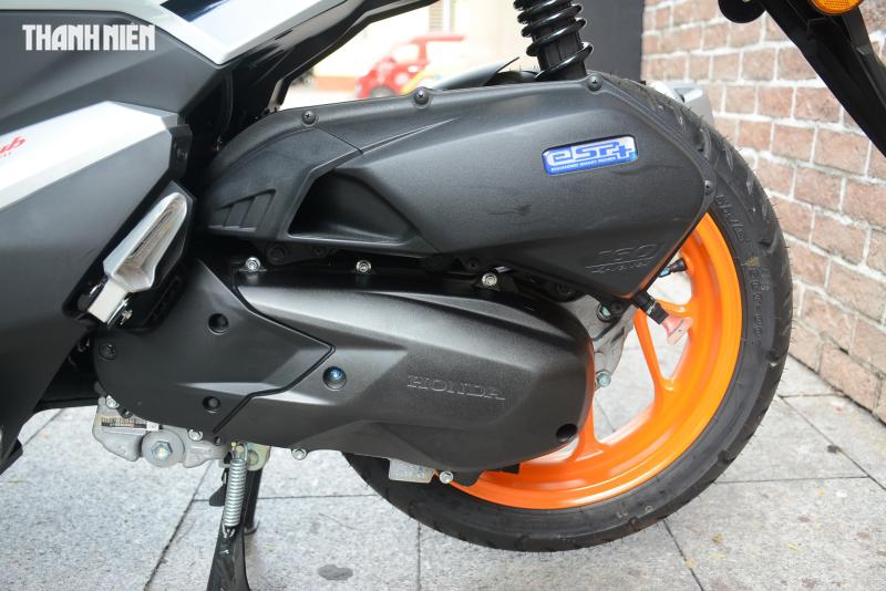 Chỉ sản xuất 2.000 chiếc, Honda Vario 160 Repsol 'Made in Malaysia' đầu tiên về Việt Nam - Ảnh 10.