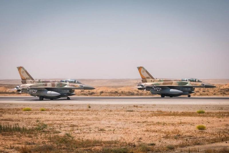 Điểm mạnh của Israel - Iran trong các đòn tấn công trả đũa- Ảnh 2. Ưu thế quân sự của Israel và Iran trong cuộc chiến trực diện - Ảnh 2.