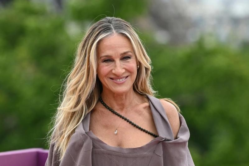Sarah Jessica Parker đau khổ vì bị chê bai ngoại hình trong 'Sex and the City'- Ảnh 1. Sarah Jessica Parker đau khổ vì bị chê bai ngoại hình trong 'Sex and the City'- Ảnh 1.