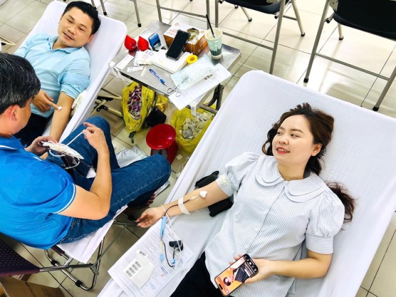 Thanh niên Đồng Nai ‘nô nức’ hiến máu tình nguyện- Ảnh 5. Thanh niên Đồng Nai ‘nô nức’ hiến máu tình nguyện- Ảnh 5.