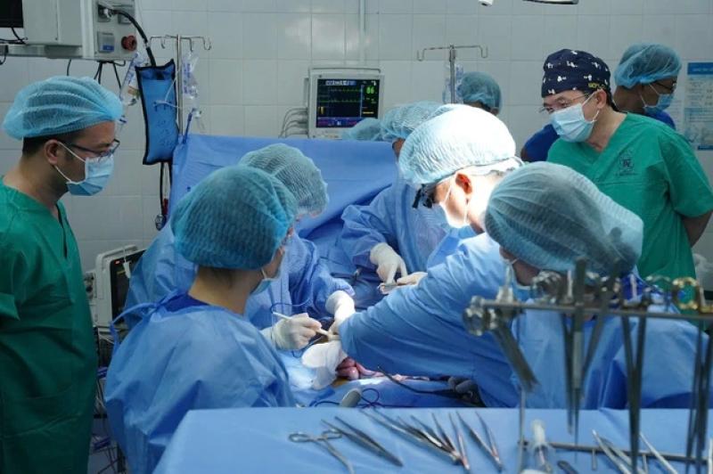 Người đàn ông ở Phú Yên chết não, hiến mô tạng cứu 7 người - Ảnh 2.