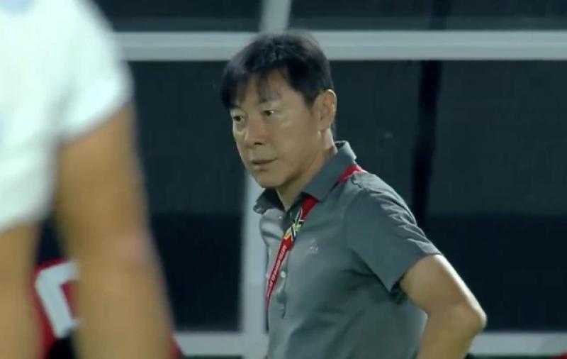 HLV Shin Tae-yong lên tiếng về tin đồn dẫn dắt đội tuyển Trung Quốc: Chờ lời đề nghị- Ảnh 1. HLV Shin Tae-yong lên tiếng về tin đồn dẫn dắt đội tuyển Trung Quốc: Chờ lời đề nghị- Ảnh 1.