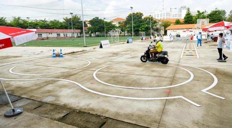 Học sinh tự lái xe máy đi học: Rất nguy hiểm nếu không có kỹ năng - Ảnh 3.