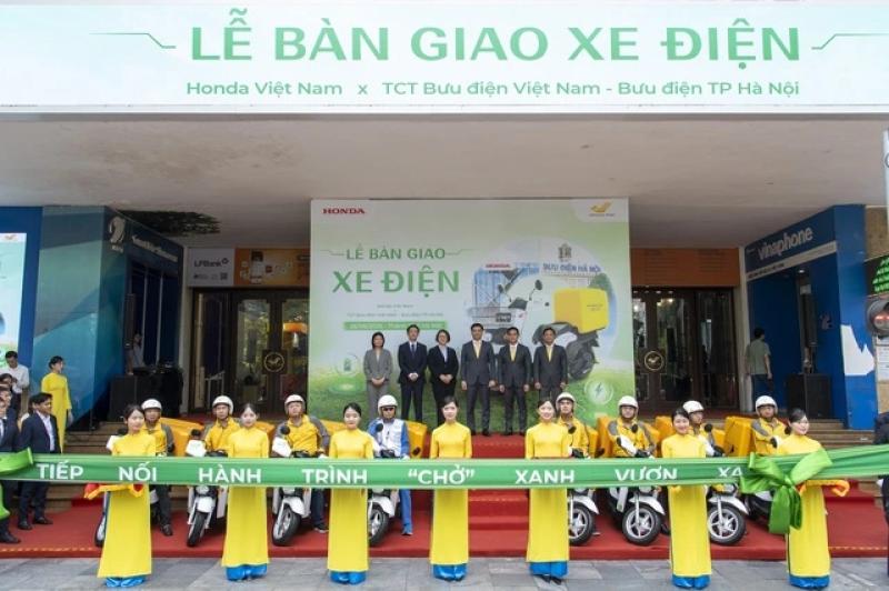 Honda Việt Nam hợp tác Vietnam Post triển khai Dự án sử dụng xe điện giao hàng- Ảnh 4. Honda Việt Nam hợp tác Vietnam Post triển khai Dự án sử dụng xe điện giao hàng- Ảnh 4.