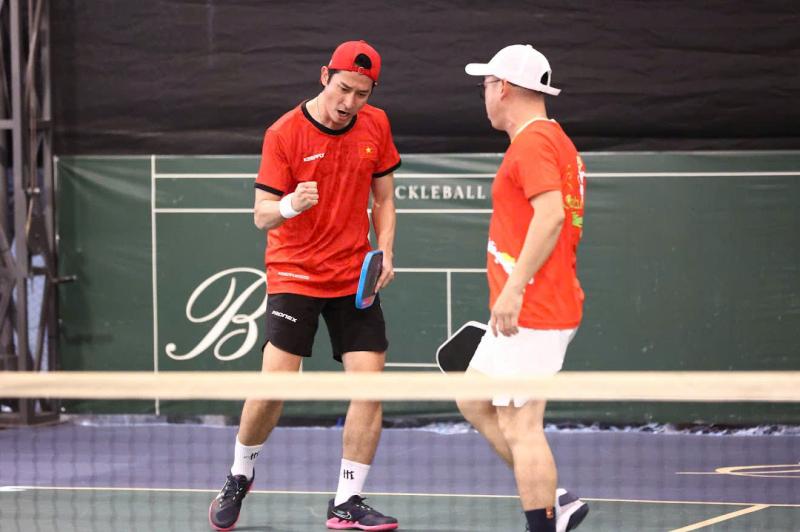 Huy Khánh săn thưởng khủng giải pickleball Newwave Sasa Cup 2025 – Doanh Nhân và Nghệ sĩ - Ảnh 1. Huy Khánh săn thưởng khủng giải pickleball Newwave Sasa Cup 2025 – Doanh Nhân và Nghệ sĩ - Ảnh 1.