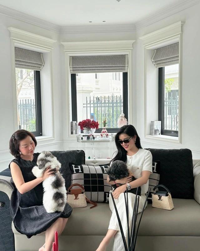 Á hậu Huyền My 'tự ái', bỏ chơi golf vì bị chê đen…- Ảnh 8. Á hậu Huyền My 'tự ái', bỏ chơi golf vì bị chê đen…- Ảnh 8.