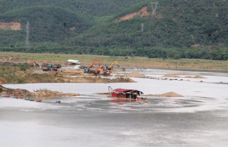 Quảng Nam: Đấu giá mỏ cát tăng ‘sốc’, gấp 129 lần so với giá khởi điểm- Ảnh 2. Quảng Nam: Đấu giá mỏ cát tăng ‘sốc’, gấp 129 lần so với giá khởi điểm- Ảnh 2.