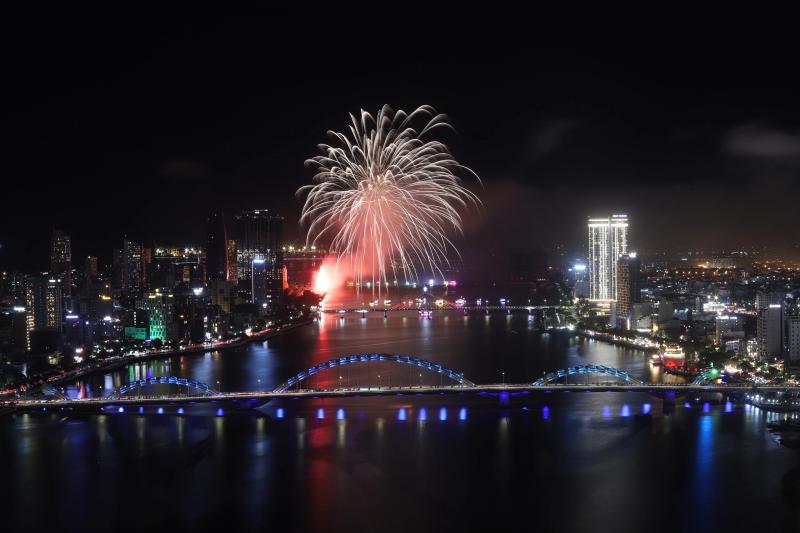 Pháo hoa quốc tế: Cựu vương Ý và tân binh Hàn Quốc bất phân thắng bại- Ảnh 13. Pháo hoa quốc tế: Cựu vương Ý và tân binh Hàn Quốc bất phân thắng bại- Ảnh 13.
