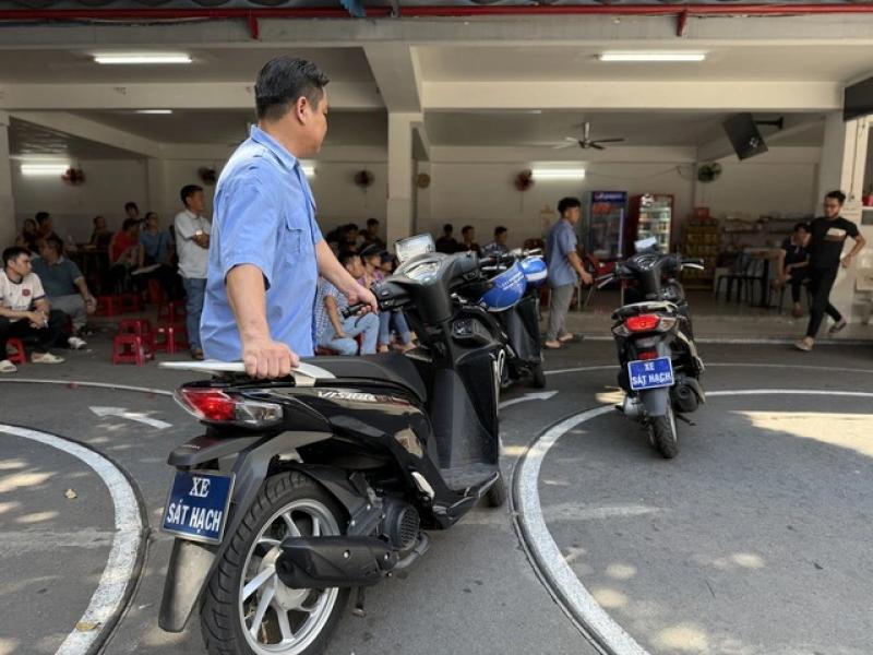 Cách đăng ký thi bằng lái xe máy hạng A, A1 mới nhất 2025- Ảnh 2. Cách đăng ký thi bằng lái xe máy hạng A, A1 mới nhất 2025- Ảnh 2.