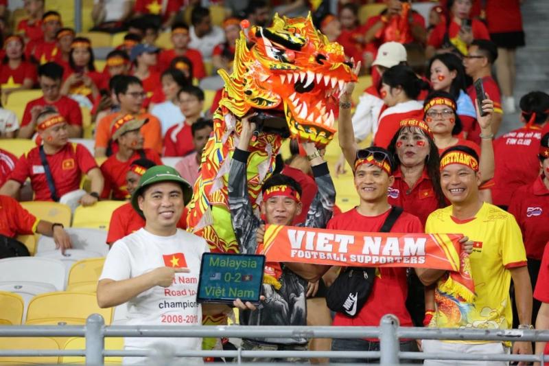 Việt Nam đấu Malaysia: Cao Pendant Quang Vinh, Hai Long và Minh Khoa đá chính, Quang Hải bất ngờ dự bị- Ảnh 9. Việt Nam đấu Malaysia: Cao Pendant Quang Vinh, Hai Long và Minh Khoa đá chính, Quang Hải bất ngờ dự bị- Ảnh 9.