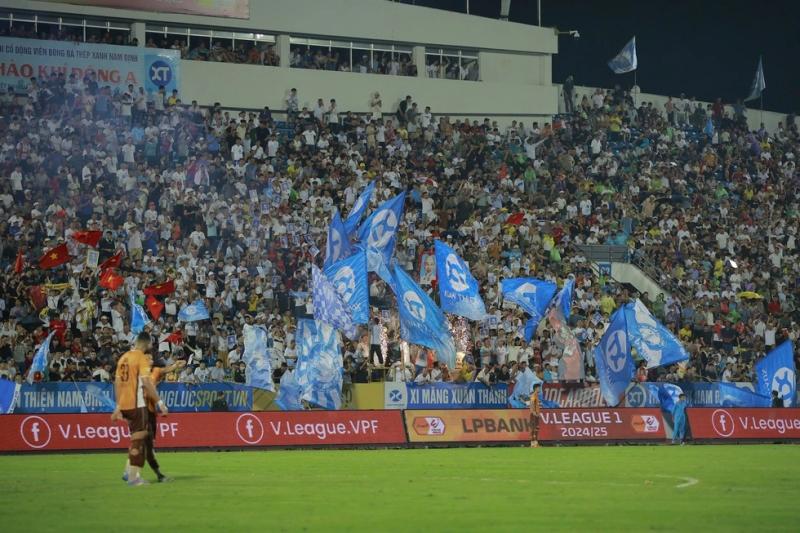 Kịch bản đặc biệt ngày Nam Định nhận cúp vô địch V-League: Sân Thiên Trường mở hội- Ảnh 2. Kịch bản đặc biệt ngày Nam Định nhận cúp vô địch V-League: Sân Thiên Trường mở hội- Ảnh 2.