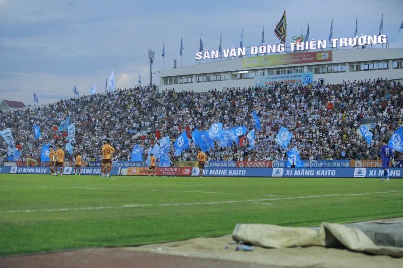 Kịch bản đặc biệt ngày Nam Định nhận cúp vô địch V-League: Sân Thiên Trường mở hội- Ảnh 5. Kịch bản đặc biệt ngày Nam Định nhận cúp vô địch V-League: Sân Thiên Trường mở hội- Ảnh 5.