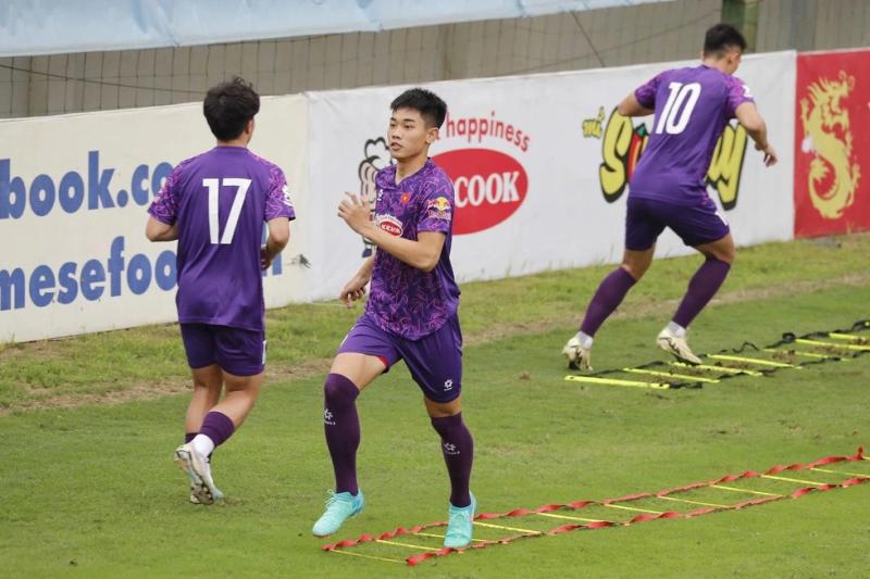 U.23 Việt Nam xuất hiện nhân tố ‘lạ’, Đình Bắc tái xuất: Vĩ Hào lỡ cơ hội lớn- Ảnh 5. U.23 Việt Nam xuất hiện nhân tố ‘lạ’, Đình Bắc tái xuất: Vĩ Hào lỡ cơ hội lớn- Ảnh 5.