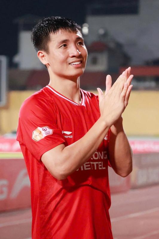 Bùi Tiến Dũng gia hạn hợp đồng 2 năm: ‘Thể Công Viettel như một phần máu thịt của tôi’- Ảnh 1. Bùi Tiến Dũng gia hạn hợp đồng 2 năm: ‘Thể Công Viettel như một phần máu thịt của tôi’- Ảnh 1.