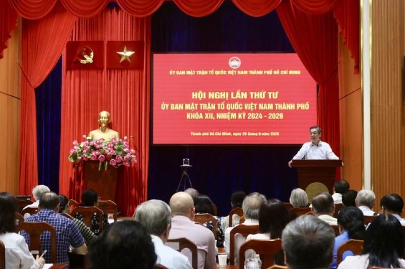 Cơ cấu tổ chức của Ủy ban MTTQ Việt Nam TP.HCM mới từ ngày 1.7 - Ảnh 1.
