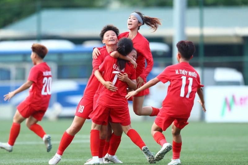 U.16 Hà Nội vô địch lượt đi giải vô địch U.16 nữ quốc gia 2025- Ảnh 1. U.16 Hà Nội vô địch lượt đi giải vô địch U.16 nữ quốc gia 2025- Ảnh 1.