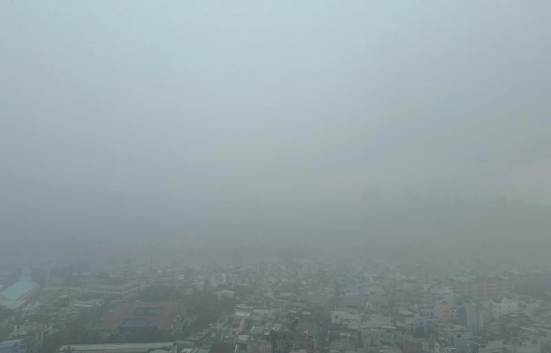 TP.HCM mưa ngập sáng nay gây khó khăn cho người dân Trong giờ đi làm - Ảnh 1. TP.HCM mưa ngập sáng nay gây khó khăn cho người dân Trong giờ đi làm - Ảnh 1.