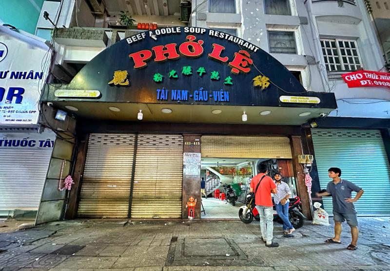 Quán phở Lệ nổi tiếng TP.HCM bất ngờ đóng cửa nhiều ngày nay: Phía quán nói gì? - Ảnh 1.