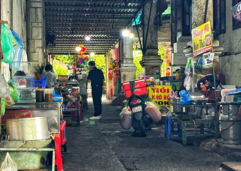 Phường Sài Gòn, TP.HCM có phở Cao Vân, hủ tiếu Thanh Xuân: Còn quán nào lừng danh? - Ảnh 8.