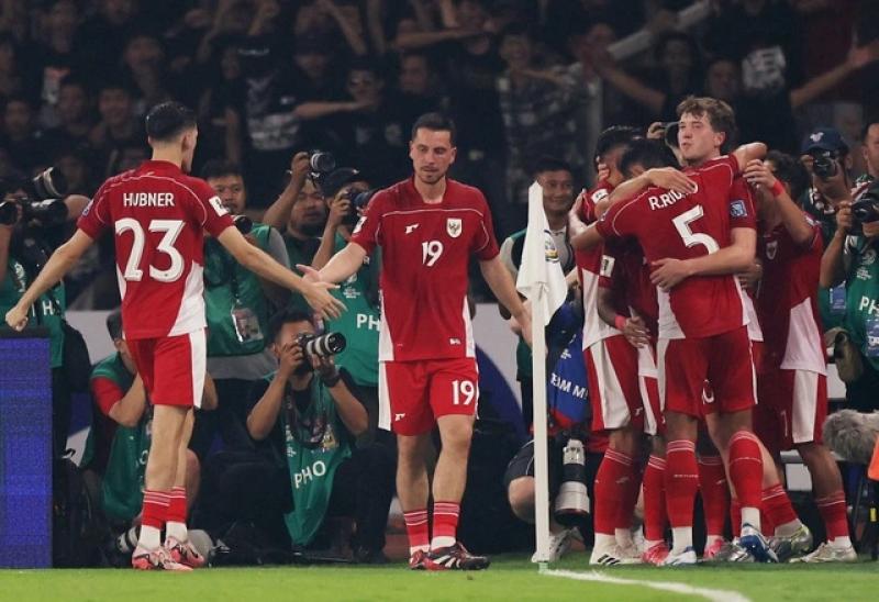 Báo Indonesia lo sốt vó vì cầu thủ nhập tịch vẫn thất nghiệp, ngoại binh Malaysia được giải cứu- Ảnh 1. Báo Indonesia lo sốt vó vì cầu thủ nhập tịch vẫn thất nghiệp, ngoại binh Malaysia được giải cứu- Ảnh 1.