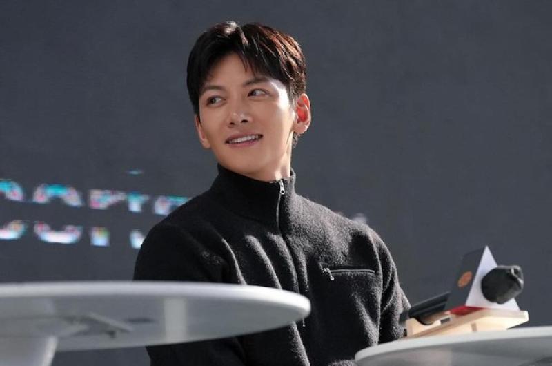 'Nam thần' Ji Chang Wook sắp đến Việt Nam nổi tiếng cỡ nào?- Ảnh 1. 'Nam thần' Ji Chang Wook sắp đến Việt Nam nổi tiếng cỡ nào?- Ảnh 1.