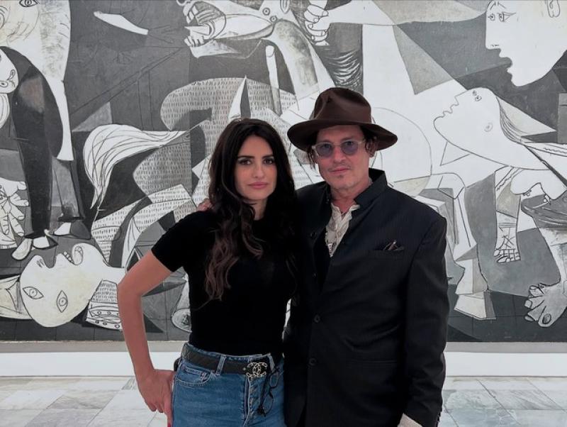 Tình bạn lâu năm của Johnny Depp và Penélope Cruz - Ảnh 1.