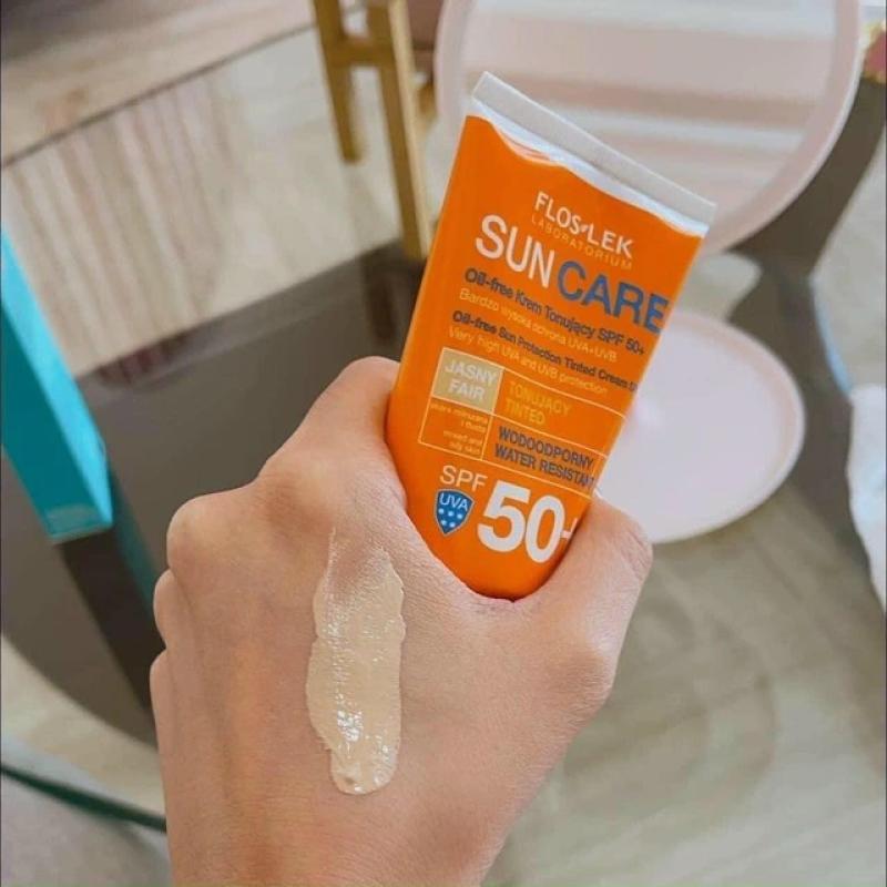 Top 7 kem chống nắng cho da dầu mụn khô thoáng, không bóng nhờn, không gây mụn - Ảnh 9.