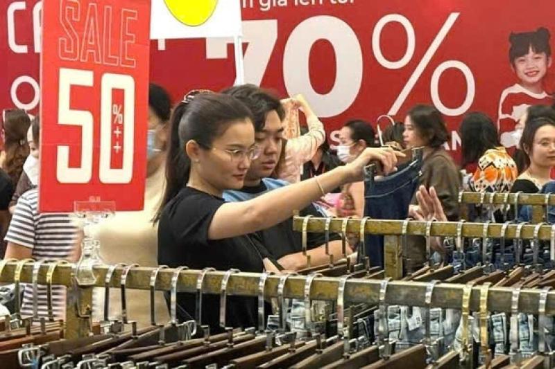 Từ 1.7, khuyến mại hàng hóa, dịch vụ không vượt quá 50% giá trị - Ảnh 1.
