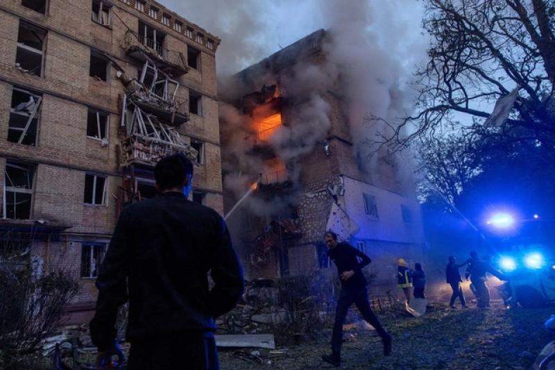 Chiến sự Ukraine ngày 1.218: Ukraine 'tập kích lãnh thổ Nga', ông Trump gặp ông Zelensky - Ảnh 1.