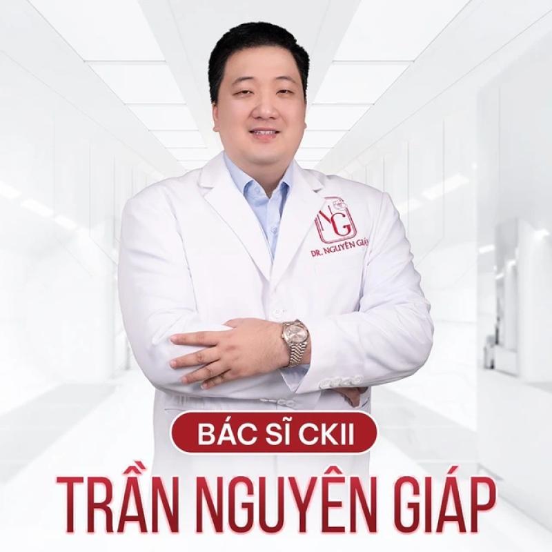 Dr Nguyên Giáp chia sẻ lý do bác sĩ thẩm mỹ bị tước giấy phép hành nghề - Ảnh 1.