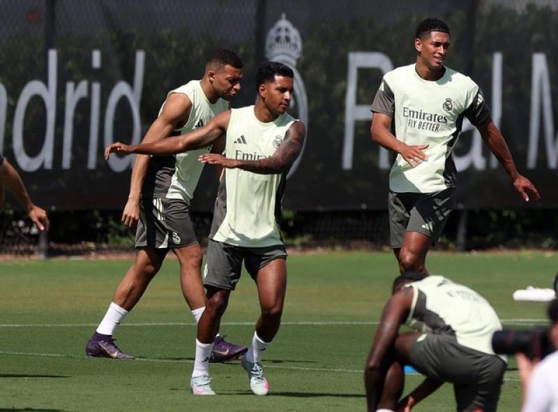 Sự biến mất đột ngột của Mbappe tại Club World Cup, HLV Alonso nói điều bất ngờ- Ảnh 1. Sự biến mất đột ngột của Mbappe tại Club World Cup, HLV Alonso nói điều bất ngờ- Ảnh 1.