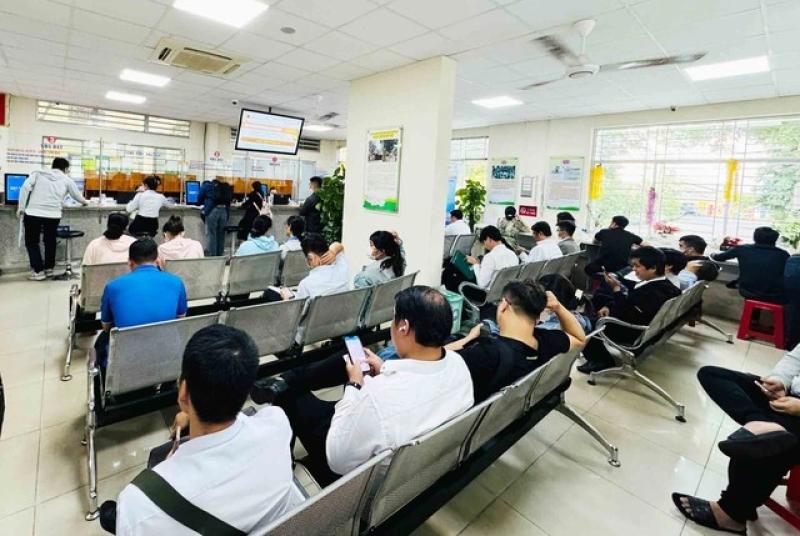 Từ ngày 1.7, người dân được lựa chọn nơi nộp hồ sơ đăng ký đất đai- Ảnh 1. Từ ngày 1.7, người dân được lựa chọn nơi nộp hồ sơ đăng ký đất đai- Ảnh 1.