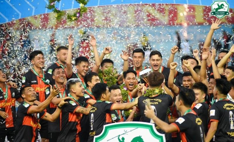 CLB Ninh Bình liên tục mua 'sao': Nhắm con đường vô địch như HAGL năm 2003- Ảnh 1. CLB Ninh Bình liên tục mua 'sao': Nhắm con đường vô địch như HAGL năm 2003- Ảnh 1.