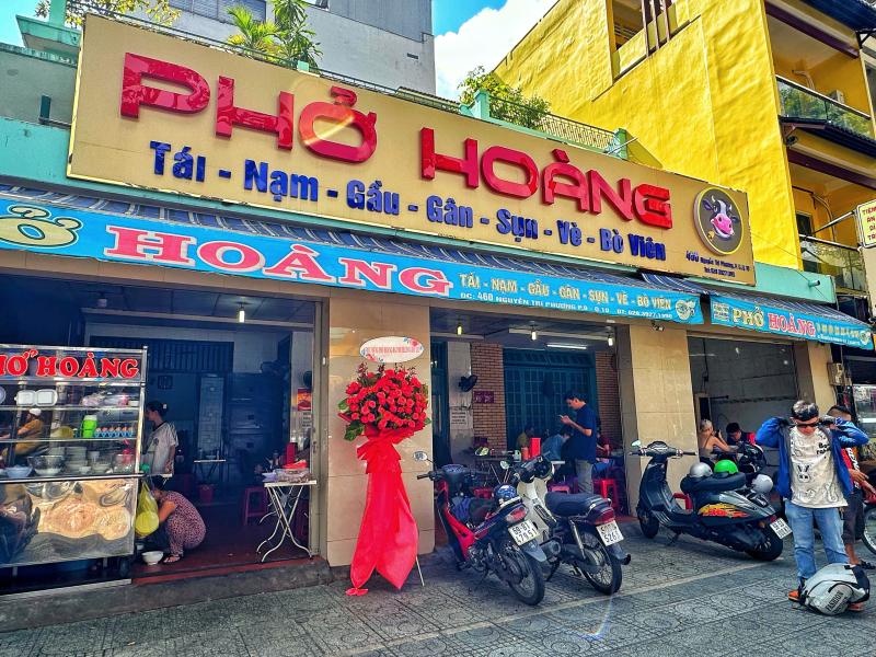 Độc nhất TP.HCM: 2 quán phở khác nhau của chị em ruột, Michelin khen 3 năm liền - Ảnh 7.