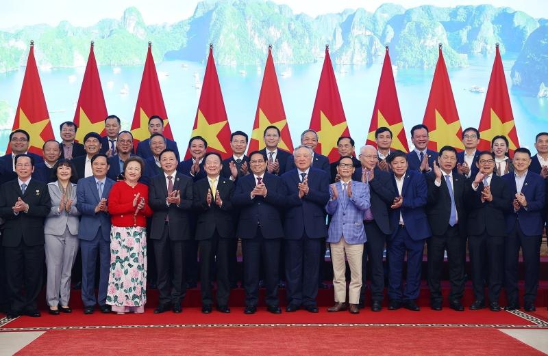 Kinh tế tư nhân việt nam trỗi dậy mạnh mẽ sau Nghị quyết 68 - Ảnh 1. Kinh tế tư nhân việt nam trỗi dậy mạnh mẽ sau Nghị quyết 68 - Ảnh 1.