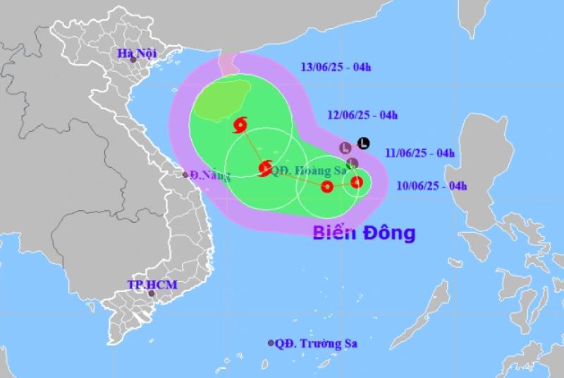 Áp thấp nhiệt đới gió giật cấp 8, hướng về Hoàng Sa- Ảnh 1. Áp thấp nhiệt đới gió giật cấp 8, hướng về Hoàng Sa- Ảnh 1.