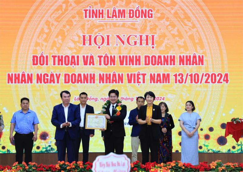 Chàng Dôn từ biển lên phố núi: Khởi nghiệp du lịch thành công tại Đà Lạt - Ảnh 2. Chàng Dôn từ biển lên phố núi: Khởi nghiệp du lịch thành công tại Đà Lạt - Ảnh 2.