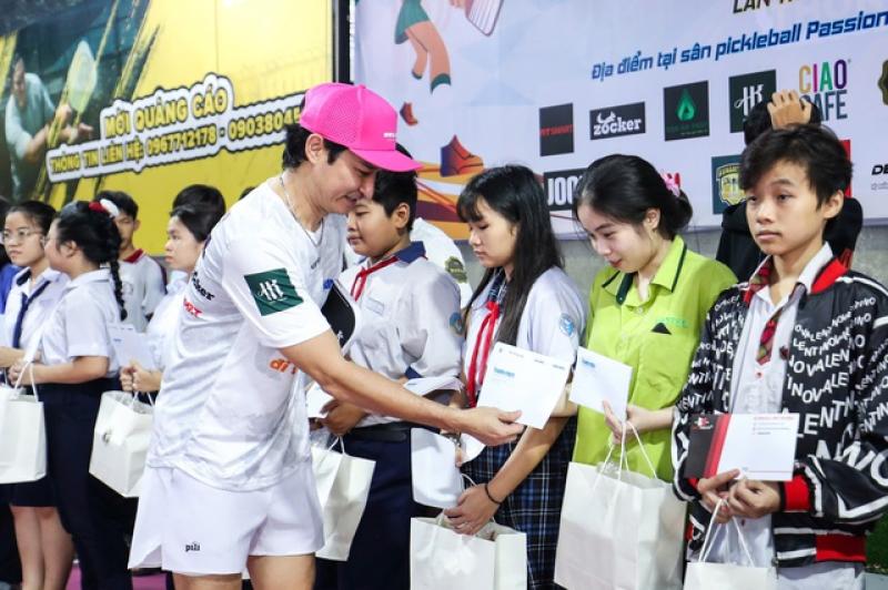 Báo Thanh Niên tổ chức giải pickleball ‘Cùng con đi tiếp cuộc đời’ ở Long Khánh- Ảnh 2. Báo Thanh Niên tổ chức giải pickleball ‘Cùng con đi tiếp cuộc đời’ ở Long Khánh- Ảnh 2.