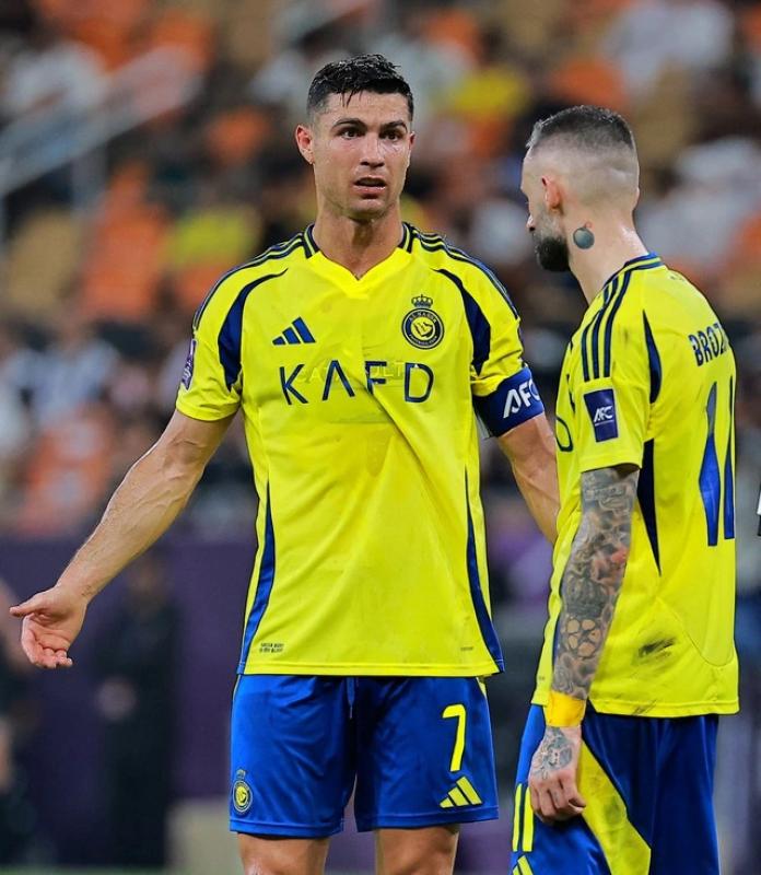 Al Hilal quyết đưa Messi đến Saudi Pro League bằng hợp đồng cực ‘khủng’, cạnh tranh Ronaldo- Ảnh 3. Al Hilal quyết đưa Messi đến Saudi Pro League bằng hợp đồng cực ‘khủng’, cạnh tranh Ronaldo- Ảnh 3.