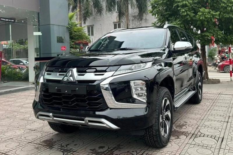 SUV 7 chỗ: Doanh số Ford Everest giảm mạnh, vẫn gấp 3 lần Toyota Fortuner - Ảnh 3.