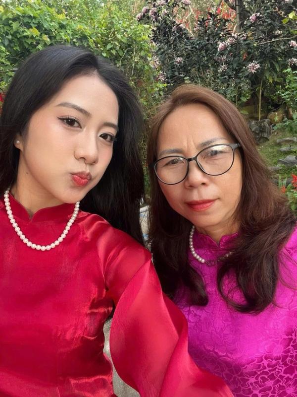 Bố tân Hoa hậu Việt Nam: "Mong con tìm được người yêu tâm đầu ý hợp"- Ảnh 6. Bố tân Hoa hậu Việt Nam: "Mong con tìm được người yêu tâm đầu ý hợp"- Ảnh 6.
