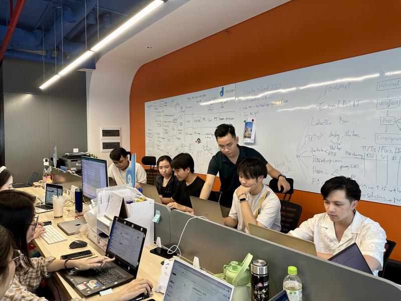 Người trẻ đột phá công nghệ, vươn mình vào kỷ nguyên mới - Ảnh 1.