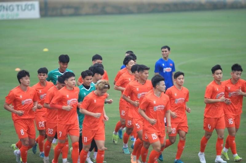 Vì sao HLV Kim Sang-sik tạm chia tay đội tuyển Việt Nam trong 4 tháng tới?- Ảnh 2. Vì sao HLV Kim Sang-sik tạm chia tay đội tuyển Việt Nam trong 4 tháng tới?- Ảnh 2.