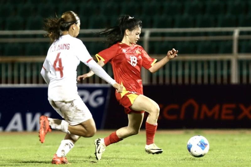 U.19 Việt Nam, Thái Lan thắng ấn tượng ở giải nữ: 2 siêu phẩm tại sân Thống Nhất- Ảnh 2. U.19 Việt Nam, Thái Lan thắng ấn tượng ở giải nữ: 2 siêu phẩm tại sân Thống Nhất- Ảnh 2.