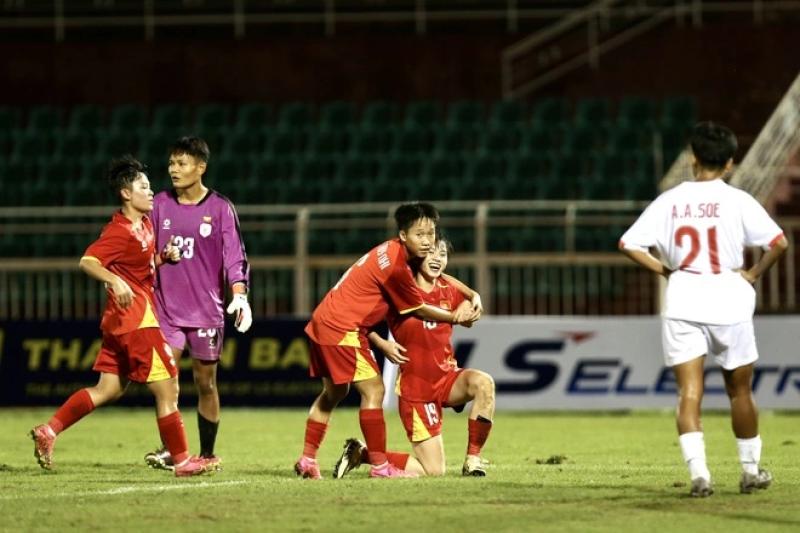 U.19 Việt Nam, Thái Lan thắng ấn tượng ở giải nữ: 2 siêu phẩm tại sân Thống Nhất- Ảnh 3. U.19 Việt Nam, Thái Lan thắng ấn tượng ở giải nữ: 2 siêu phẩm tại sân Thống Nhất- Ảnh 3.