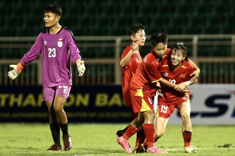U.19 Việt Nam, Thái Lan thắng ấn tượng ở giải nữ: 2 siêu phẩm tại sân Thống Nhất- Ảnh 4. U.19 Việt Nam, Thái Lan thắng ấn tượng ở giải nữ: 2 siêu phẩm tại sân Thống Nhất- Ảnh 4.