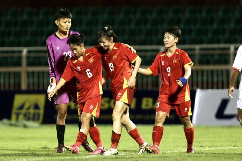 U.19 Việt Nam, Thái Lan thắng ấn tượng ở giải nữ: 2 siêu phẩm tại sân Thống Nhất- Ảnh 5. U.19 Việt Nam, Thái Lan thắng ấn tượng ở giải nữ: 2 siêu phẩm tại sân Thống Nhất- Ảnh 5.