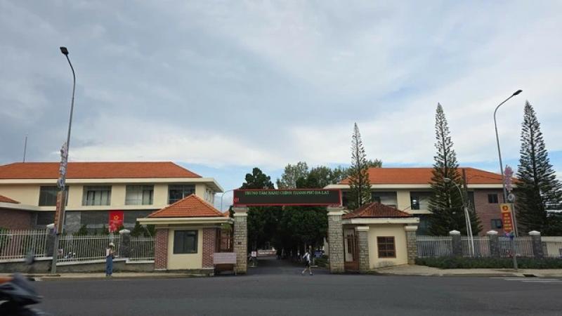 Lâm Đồng hỗ trợ chi phí đi lại, thuê nơi ở cho cán bộ, nhân viên - Ảnh 3. Lâm Đồng hỗ trợ chi phí đi lại, thuê nơi ở cho cán bộ, nhân viên - Ảnh 3.